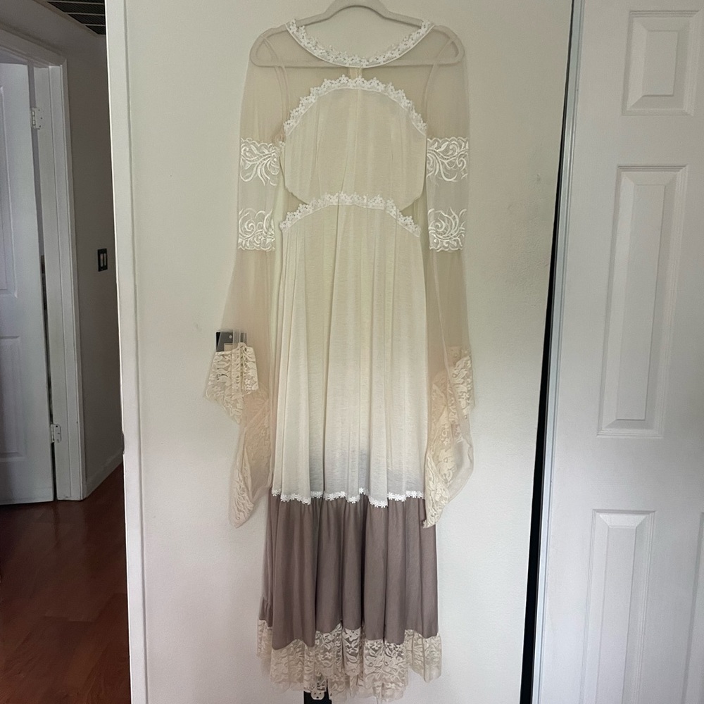 Amazon long tiered boho dress beige brown maxi long sleeves